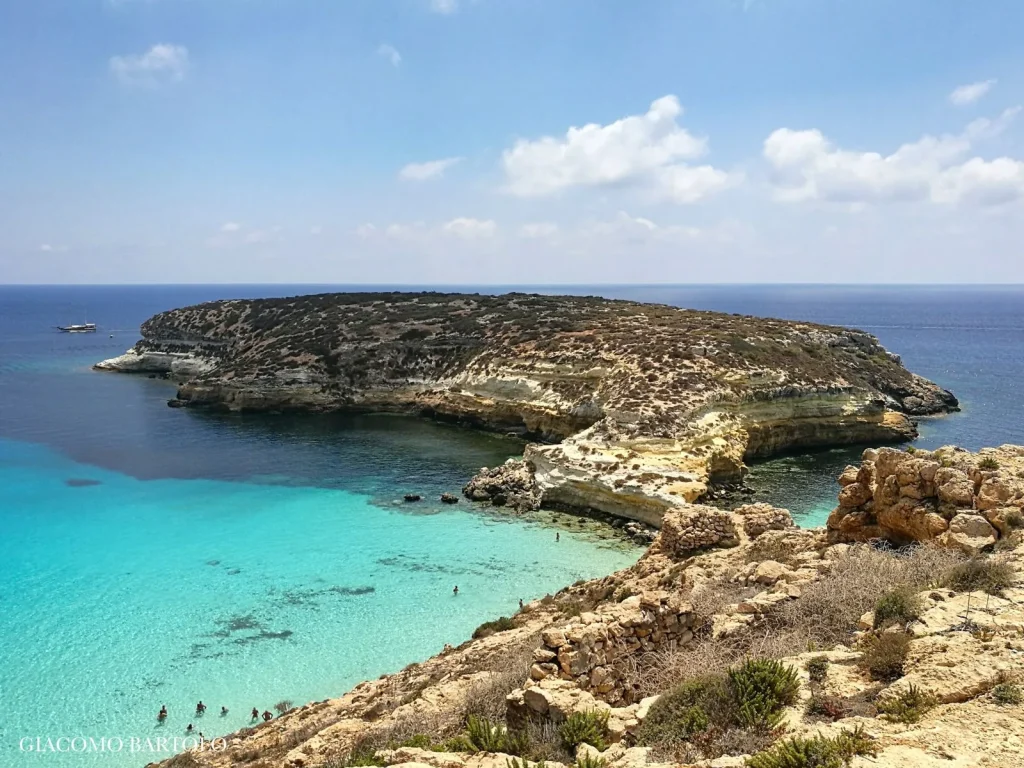 L’Isola dei Conigli e la sua spiaggia di sabbia bianca, a Lampedusa